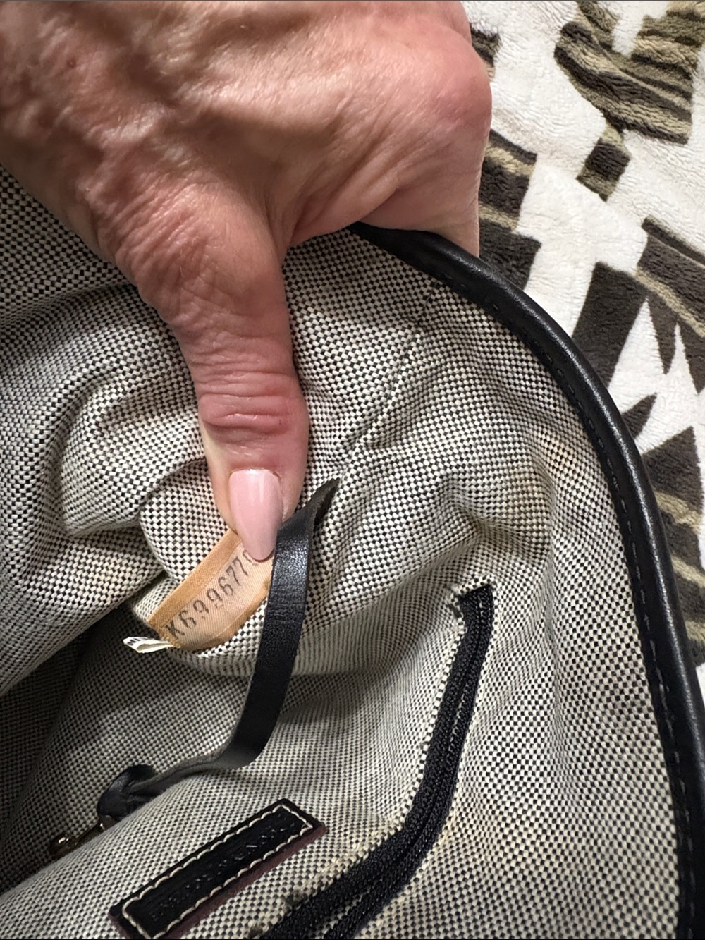 Dooney & Bourke Cream Canvas bucket bag with Black Logo Print - Picture 13 of 13